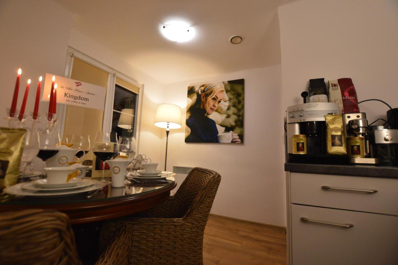 Apartamento The White House Austria Lind ob Velden Exterior foto